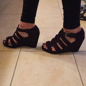 H&M Black Platform Wedge Strappy Sandal